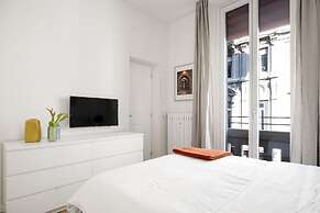 Appartamento dietro Fontana del Nettuno 