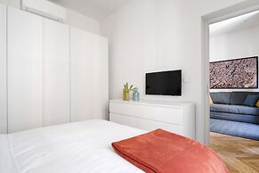 Appartamento dietro Fontana del Nettuno 