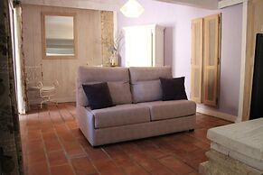 Hameau Fleur de Pierres B&B