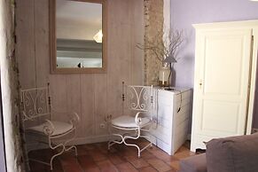 Hameau Fleur de Pierres B&B