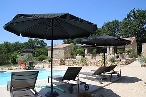 Hameau Fleur de Pierres B&B