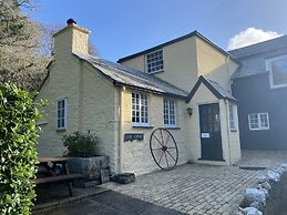 Rosecraddoc Manor Self Catering Holidays