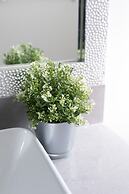 Luxury house with 3 bedrooms and 1 office