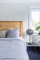 Luxury house with 3 bedrooms and 1 office