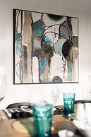 Luxury house with 3 bedrooms and 1 office