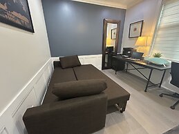 Luxury house with 3 bedrooms and 1 office