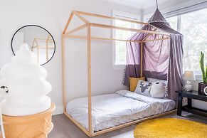 Luxury house with 3 bedrooms and 1 office