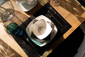 Luxury house with 3 bedrooms and 1 office