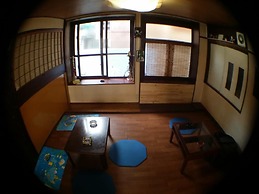 Guesthouse Base Okinawa - Hostel