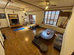 Guesthouse Base Okinawa - Hostel