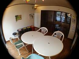 Guesthouse Base Okinawa - Hostel