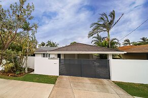 Best Location Welcoming Home