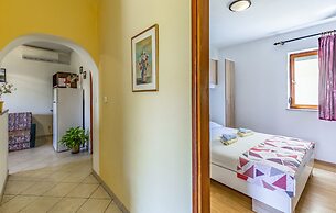 Apartments Lorencin Milka