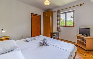 Apartments Lorencin Milka