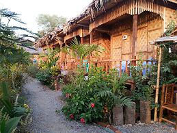 Ngwe Saung Garden Guest House