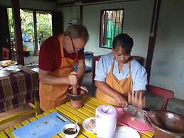 Ngwe Saung Garden Guest House