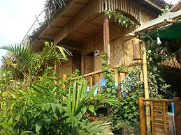 Ngwe Saung Garden Guest House