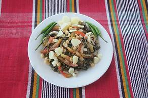 Ngwe Saung Garden Guest House