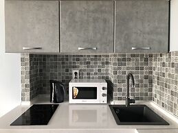 Central Bay Studios. 7min Station, Arbat Street