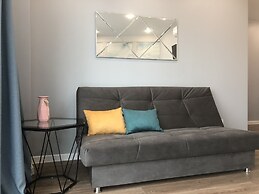 Central Bay Studios. 7min Station, Arbat Street