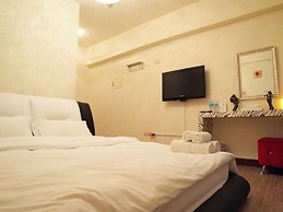 Love Fenjia Colorful Hotel