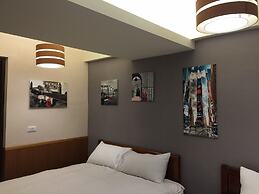 Love Fenjia Colorful Hotel