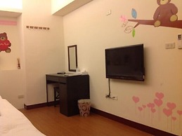 Love Fenjia Colorful Hotel