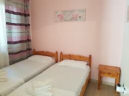 Menigos Type A2R no90 Seaview 2 Bedroom