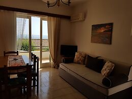 Menigos Type A2R no90 Seaview 2 Bedroom