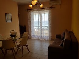 Menigos A2no.87 Seaview 2 Bedroom