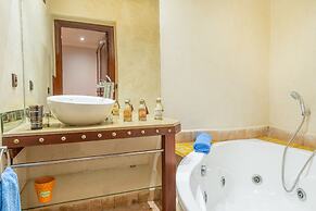 Private Villa In Center