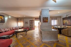 Private Villa In Center