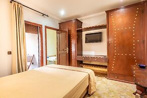 Private Villa In Center