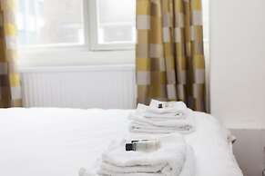 Spacious Apartment Berwick St &Oxford St