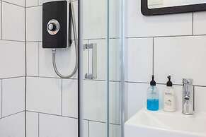 Modern & Clean Apartment Soho & Carnaby