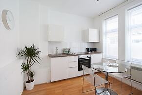 Modern & Clean Apartment Soho & Carnaby