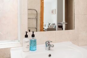 Basic Apartment for Two Amazing Location