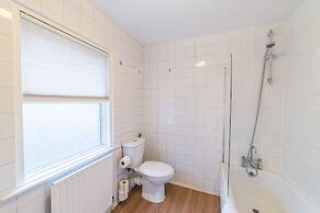 Spacious Studio Apartment Soho Square