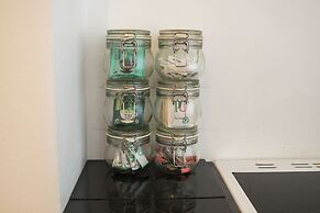 Spacious Studio Apartment Soho Square