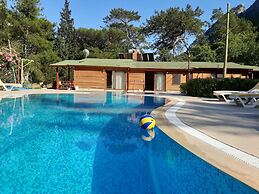 Heaven Garden Boutique Bungalow