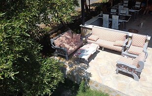 Heaven Garden Boutique Bungalow