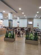 Hotel Maestro Express