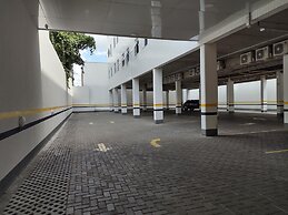 Hotel Maestro Express