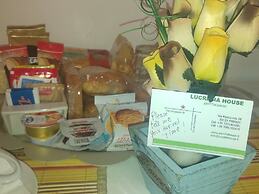 Lucretia House Affittacamere