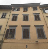 Lucretia House Affittacamere