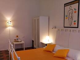 Lucretia House Affittacamere