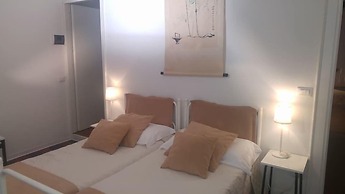 Lucretia House Affittacamere