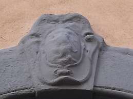 Lucretia House Affittacamere