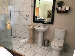 Tuscana Villa Guesthouse