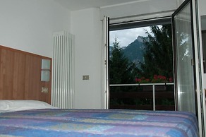 Hotel Dolomiti Levico